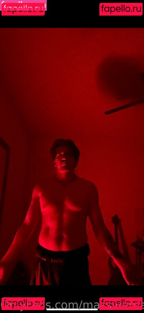 massivemaxy Onlyfans Photo Gallery 