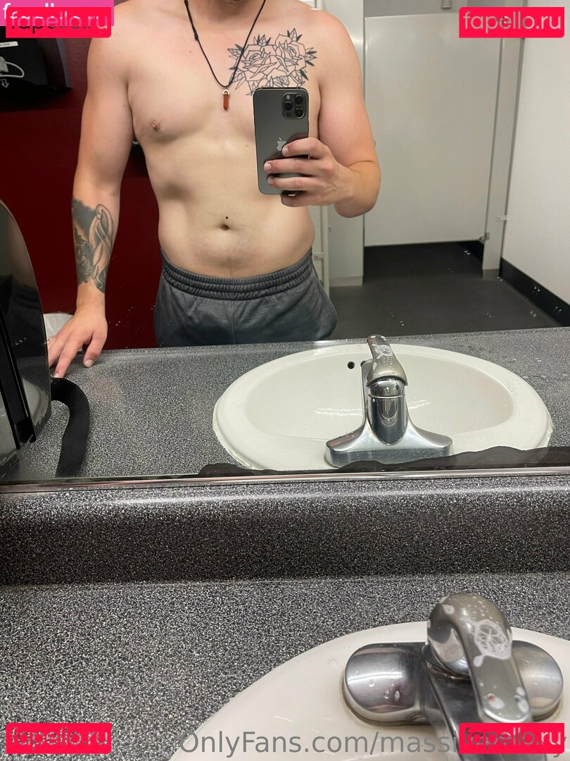 massivemaxy Onlyfans Photo Gallery 