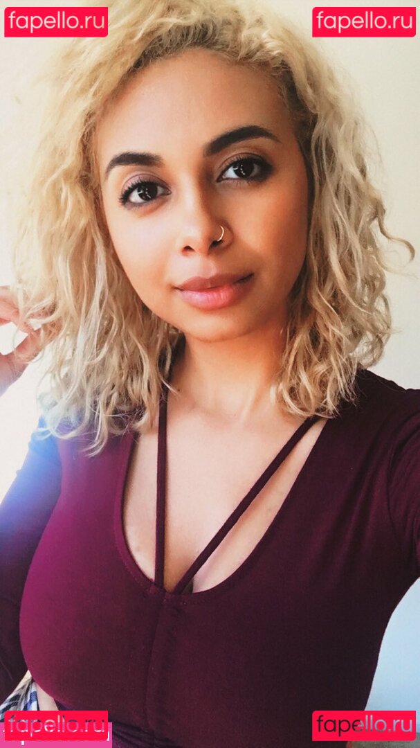 React GirlsYT / chinglishreactions / imon_Snow Onlyfans Photo Gallery 