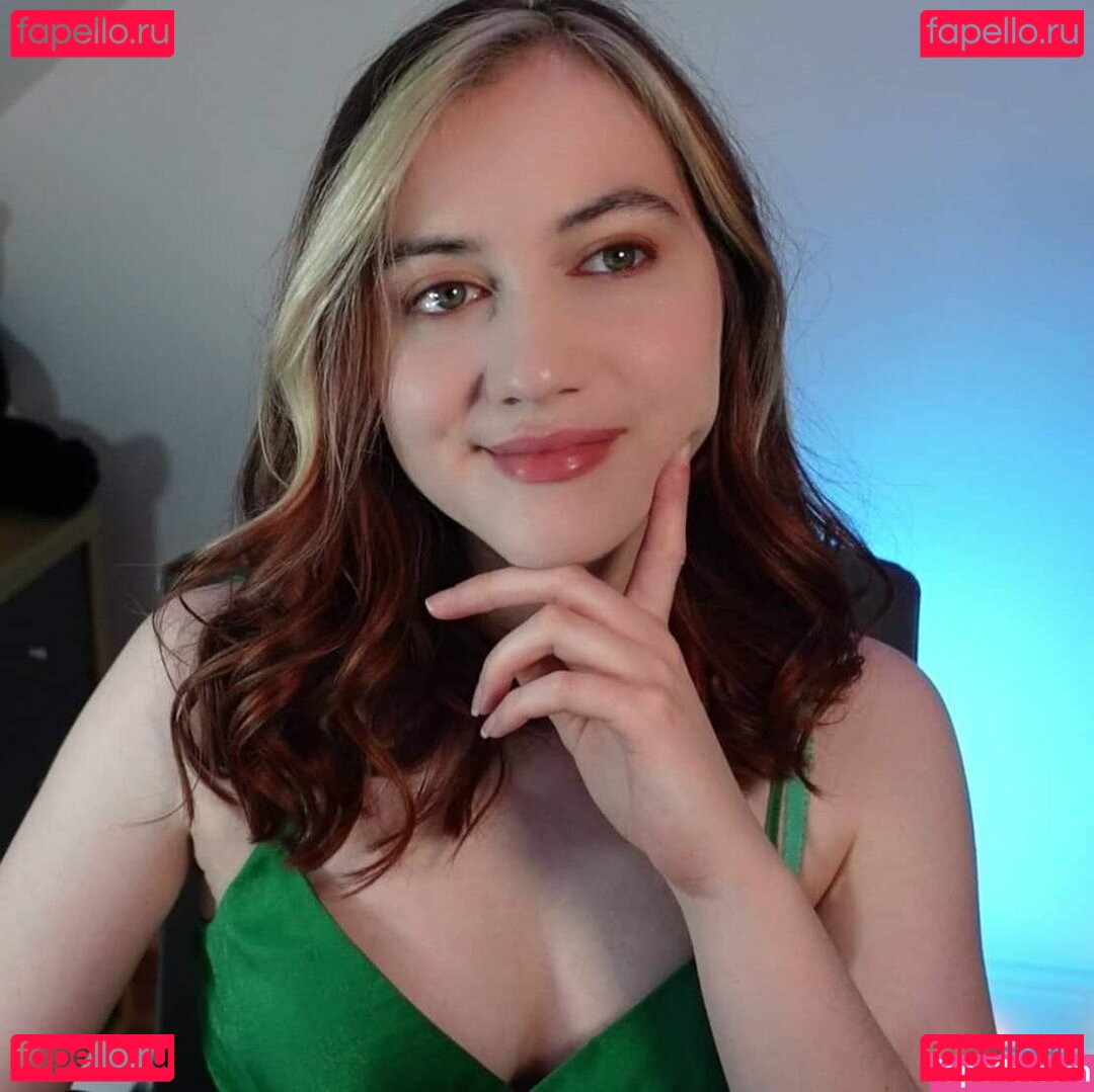 React GirlsYT / chinglishreactions / imon_Snow Onlyfans Photo Gallery 