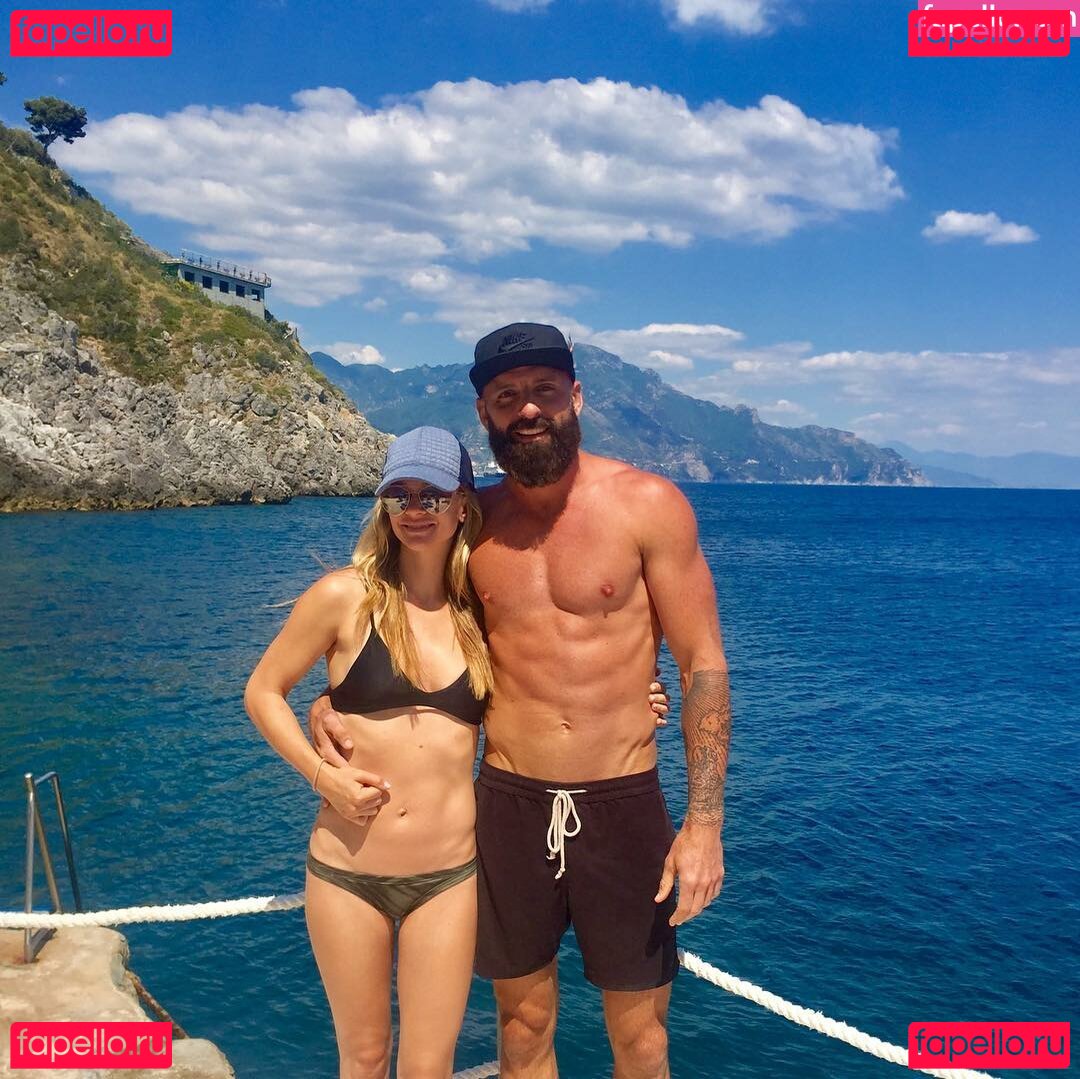 AJ Cook / Andrea Joy Cook / ajcook / ajcookofficial Onlyfans Photo Gallery 