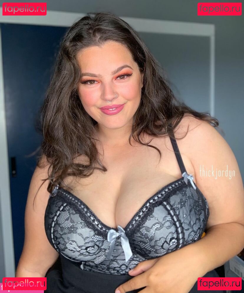 Jordyn Khaled / https: / thickjordyn Onlyfans Photo Gallery 