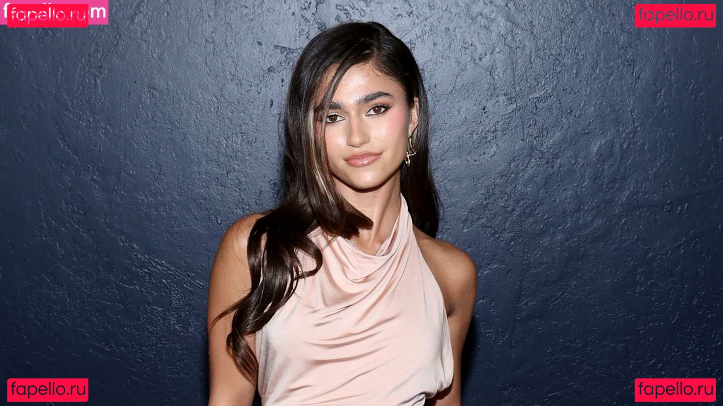 Rayna Vallandi Onlyfans Photo Gallery 