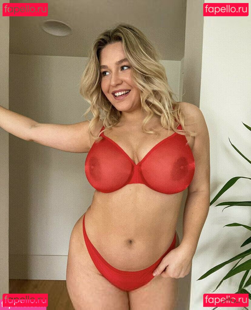 Paige Pilgrim / paigepilgrimvocals Onlyfans Photo Gallery 