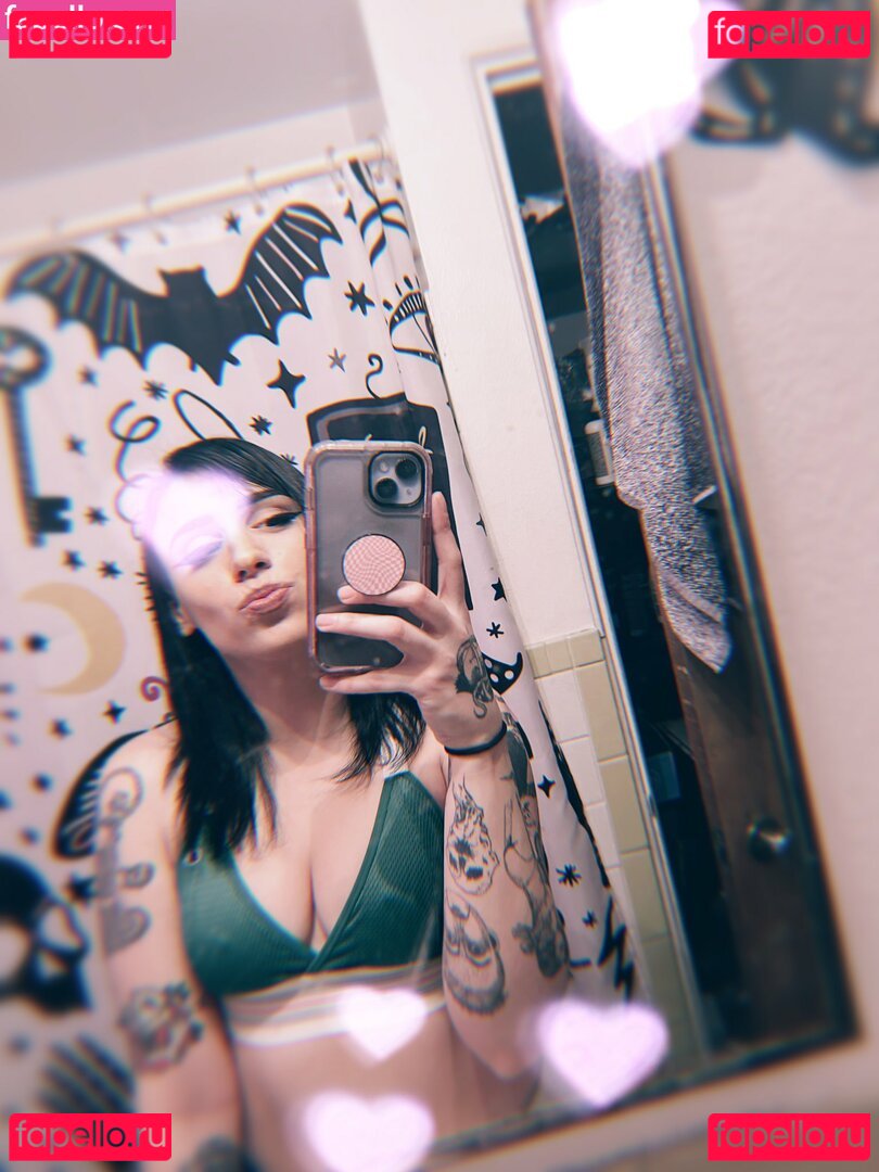 Ziggy Haim / ziggyhaim Onlyfans Photo Gallery 