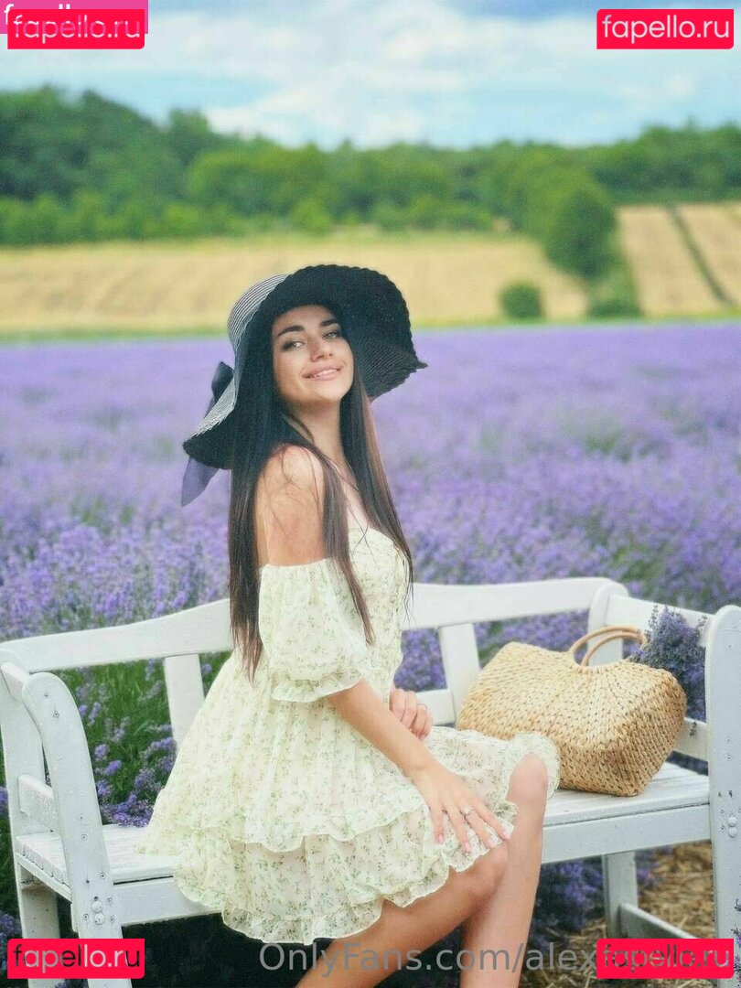 alexastyle_ / alexastylee Onlyfans Photo Gallery 