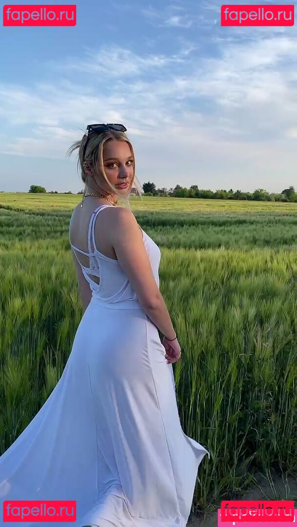 celina / celinapowell / https: / itscelinasmith Onlyfans Photo Gallery 