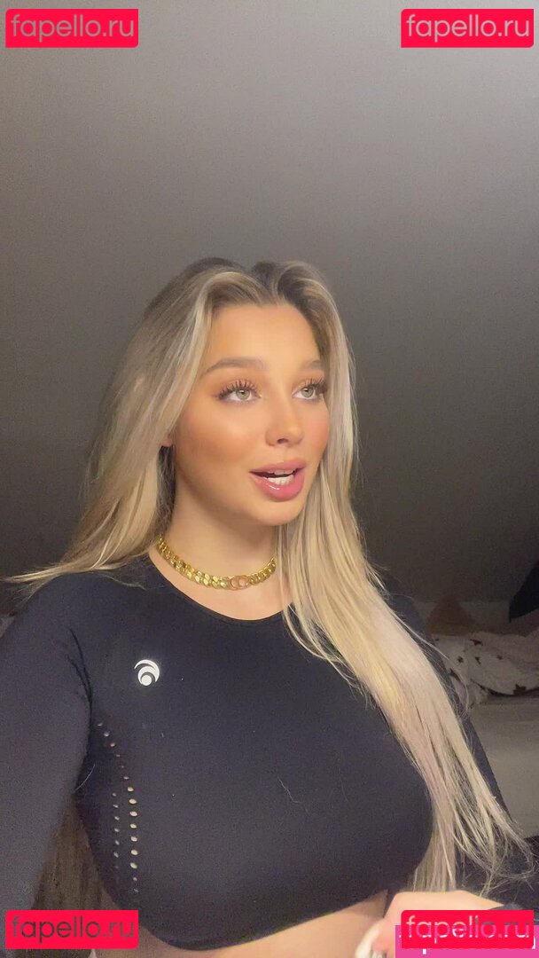 celina / celinapowell / https: / itscelinasmith Onlyfans Photo Gallery 