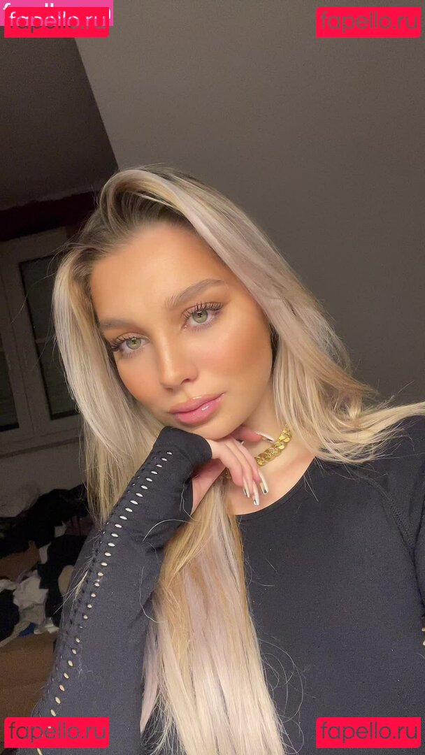 celina / celinapowell / https: / itscelinasmith Onlyfans Photo Gallery 