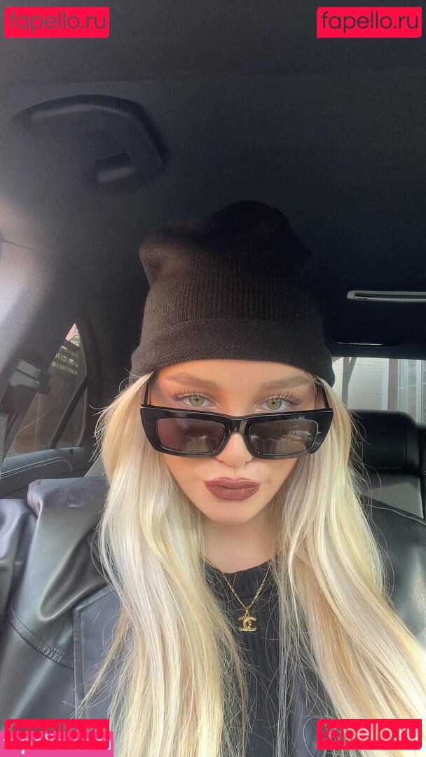 celina / celinapowell / https: / itscelinasmith Onlyfans Photo Gallery 