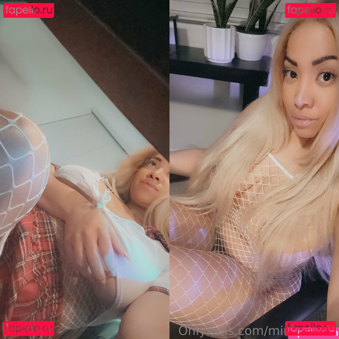 mini_elinaa Onlyfans Photo Gallery 