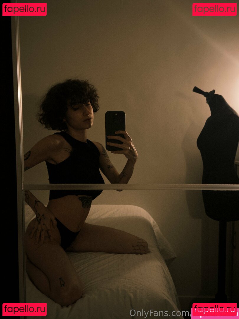 Lalhoevera / lalo.verra Onlyfans Photo Gallery 