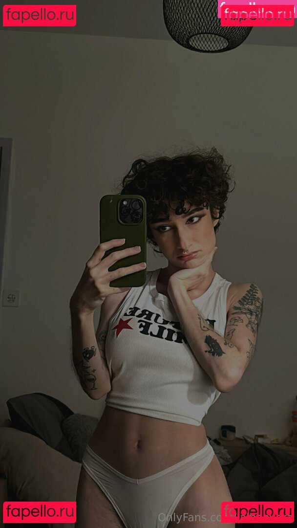 Lalhoevera / lalo.verra Onlyfans Photo Gallery 