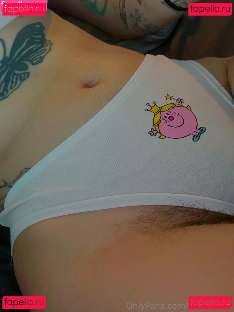 Lalhoevera / lalo.verra Onlyfans Photo Gallery 