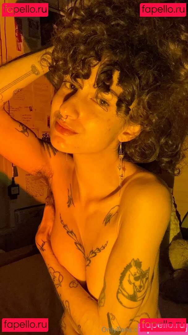 Lalhoevera / lalo.verra Onlyfans Photo Gallery 