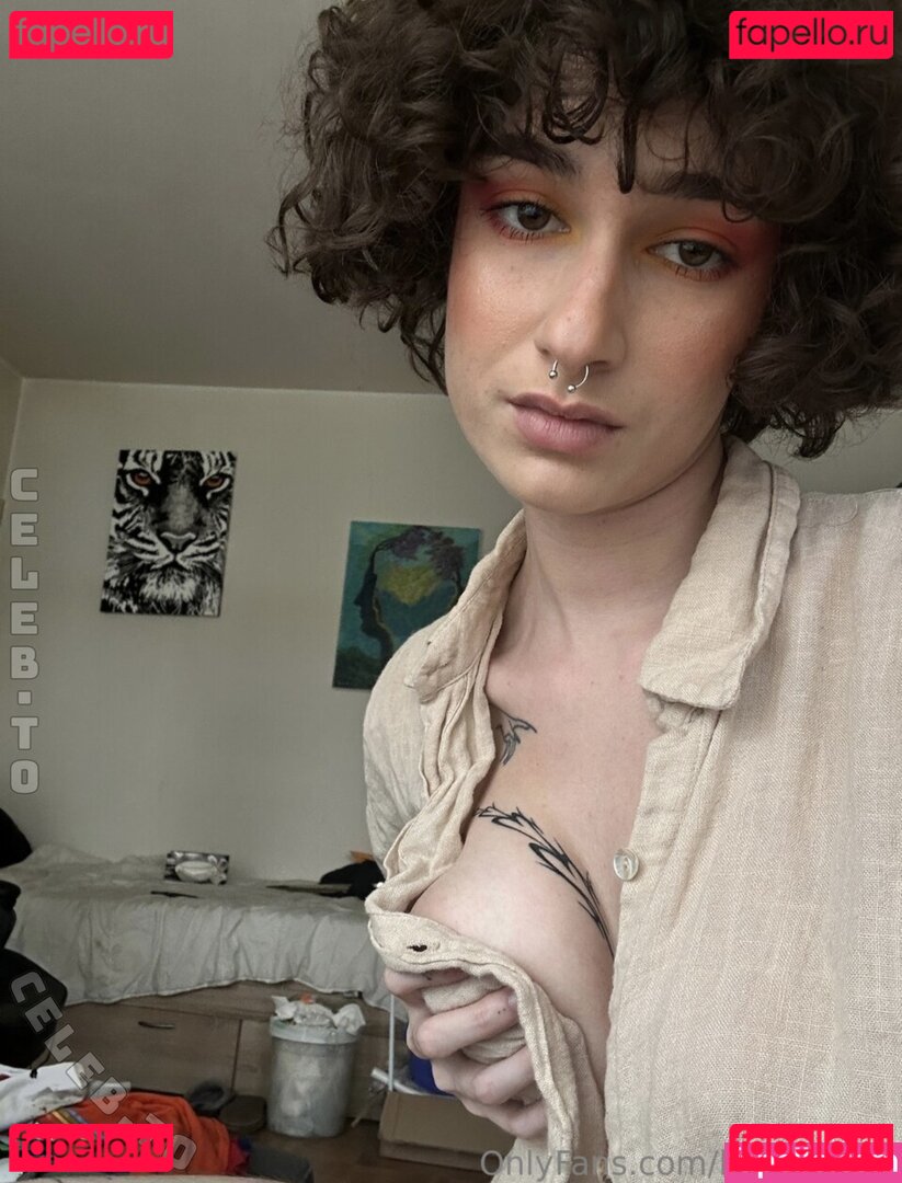 Lalhoevera / lalo.verra Onlyfans Photo Gallery 