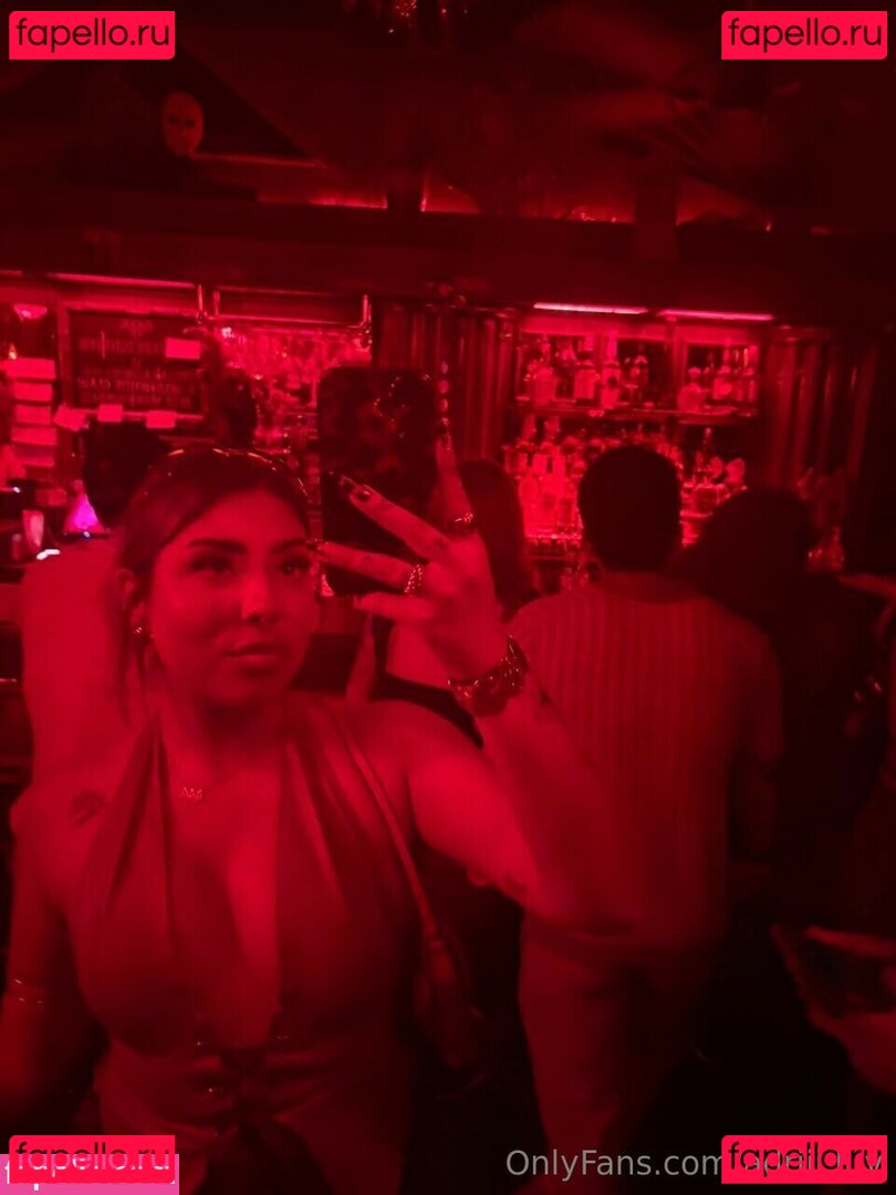 adriii.luv Onlyfans Photo Gallery 