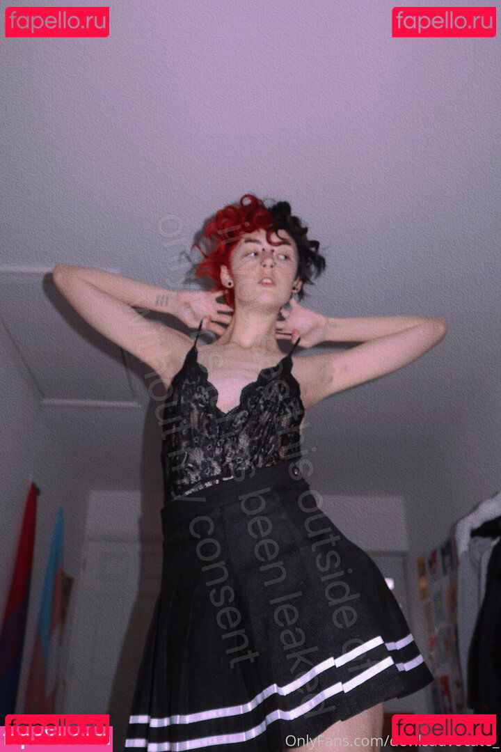 _strawberryteeth / strawberryteeth Onlyfans Photo Gallery 