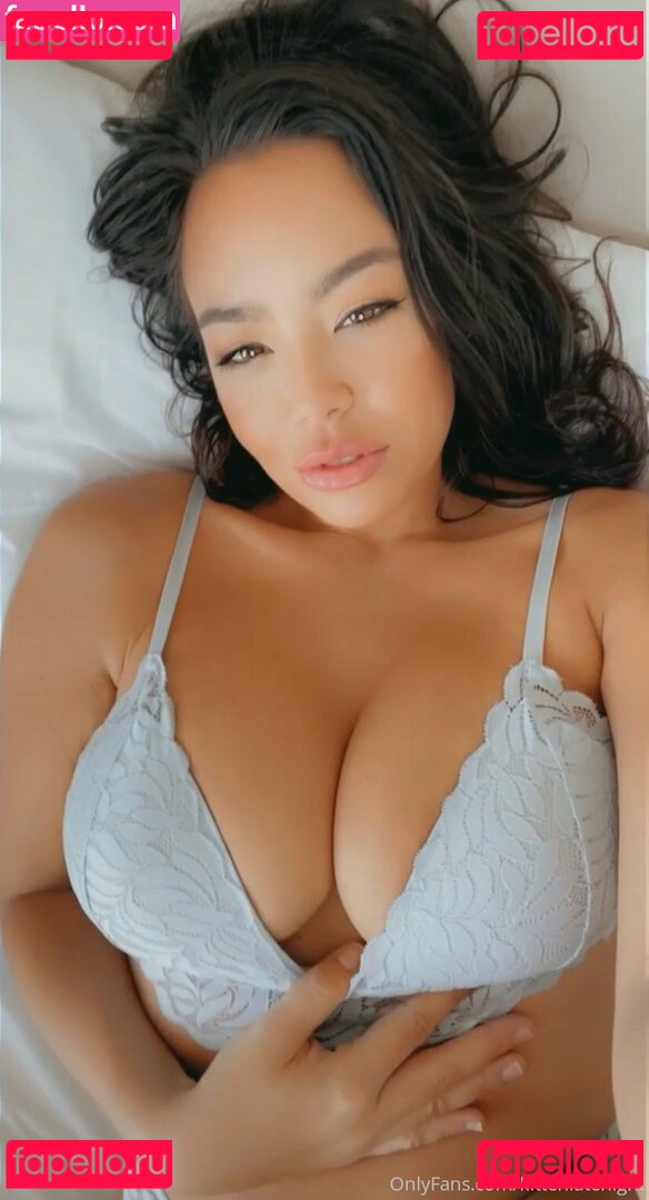 kittenlatenight Onlyfans Photo Gallery 