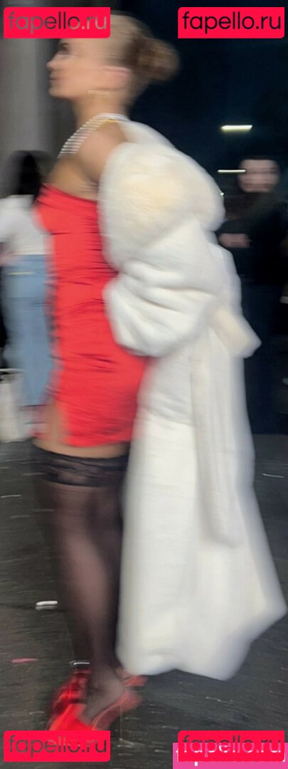 Maisie Smith / maisiesmithofficial Onlyfans Photo Gallery 