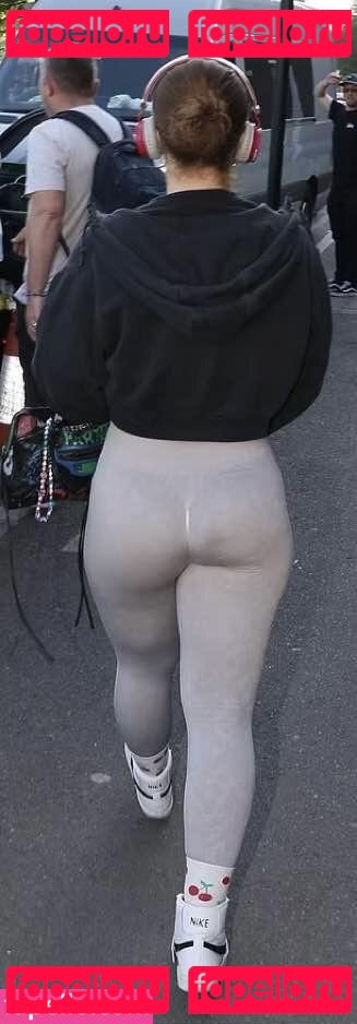 Maisie Smith / maisiesmithofficial Onlyfans Photo Gallery 