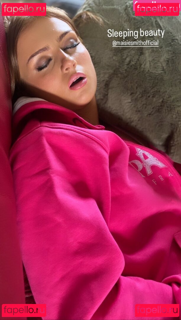 Maisie Smith / maisiesmithofficial Onlyfans Photo Gallery 