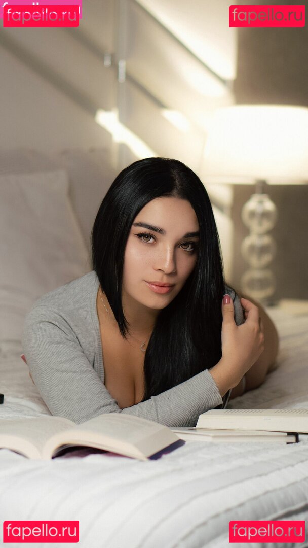 AdalineCuervo / _luzm3 / imadalinecuervo Onlyfans Photo Gallery 