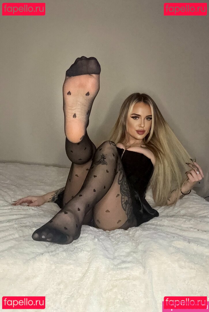 FemdomLola / Goddess Lola / blondequeenlola / lola / missgoddesslolaaa Onlyfans Photo Gallery 