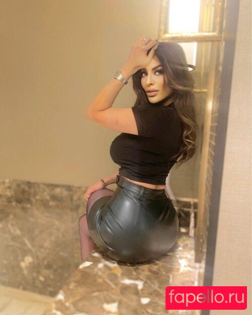amira_muslim Nude Onlyfans Photo 11