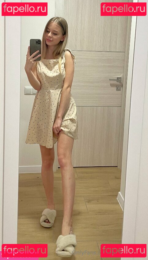 Roxy_wild / roxy_golden / roxygoldenseattle Onlyfans Photo Gallery 