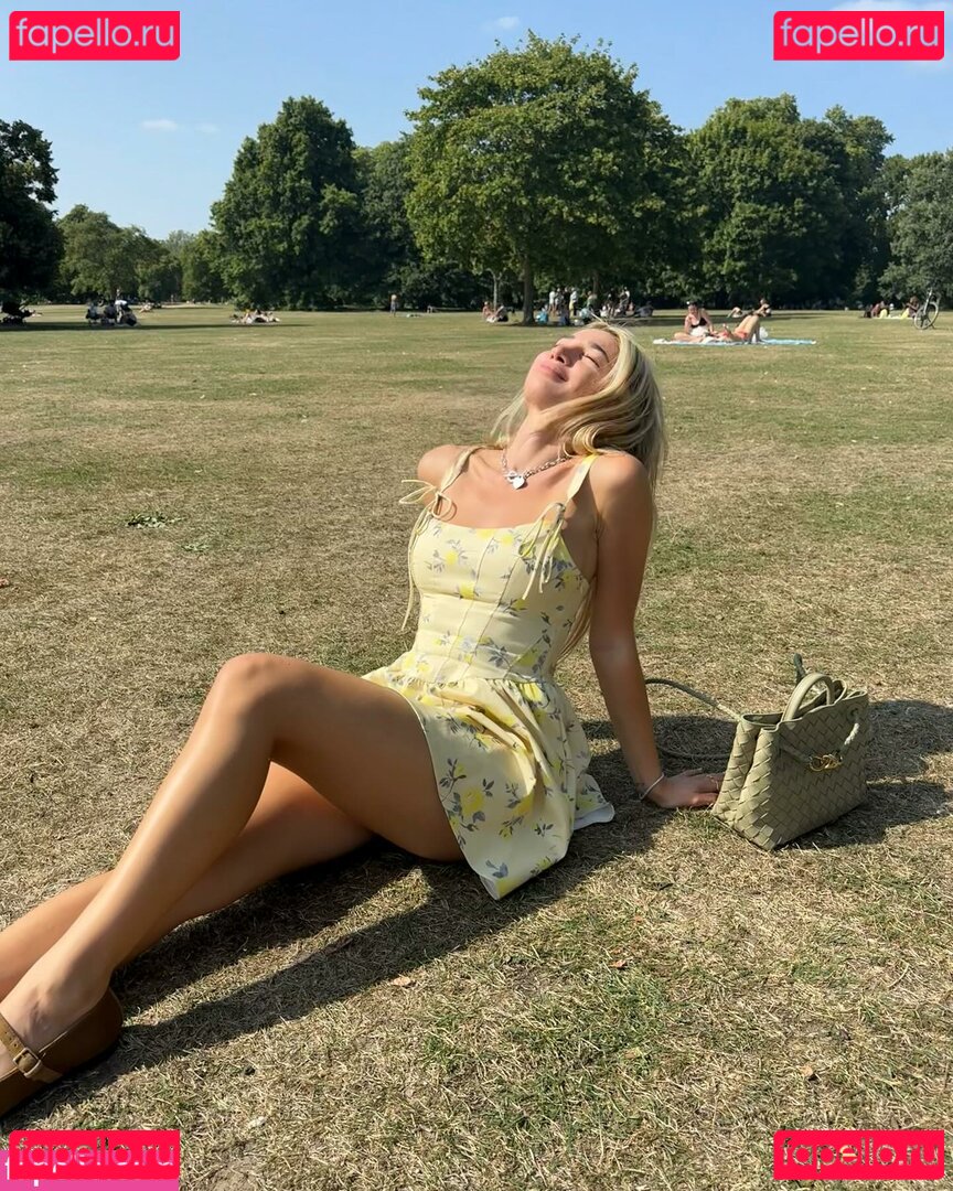 Nazlilith / ravenlylith Onlyfans Photo Gallery 