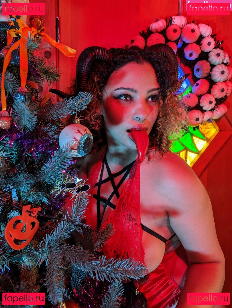 Coconut Cream Dreams ASMR / lady__eglantine / lady_eglantine Onlyfans Photo Gallery 