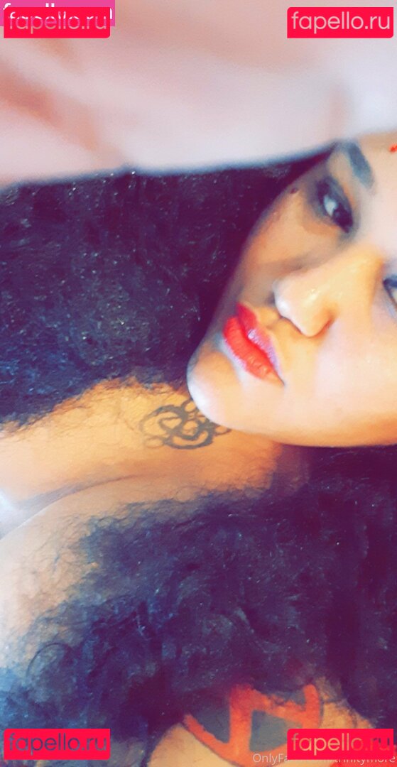 sinwithkim / sinwithme13 Onlyfans Photo Gallery 