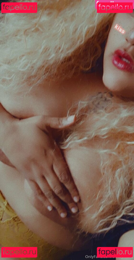 sinwithkim / sinwithme13 Onlyfans Photo Gallery 