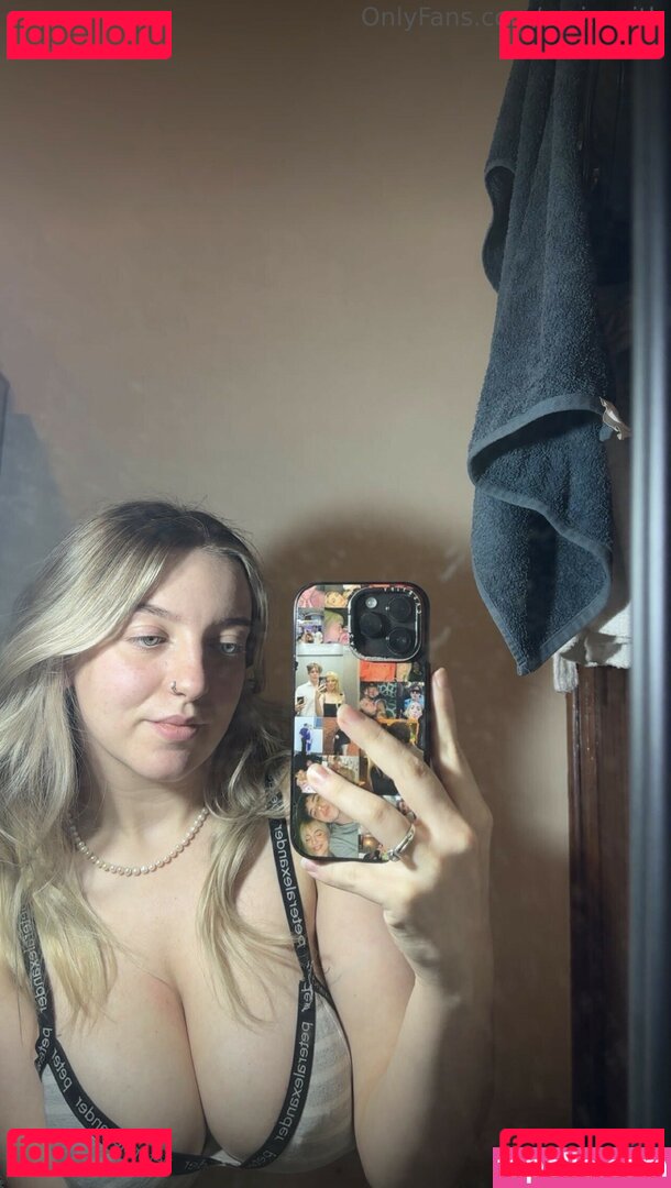 Emi.Smith / Princess.Emx / princessafterdark1267 Onlyfans Photo Gallery 