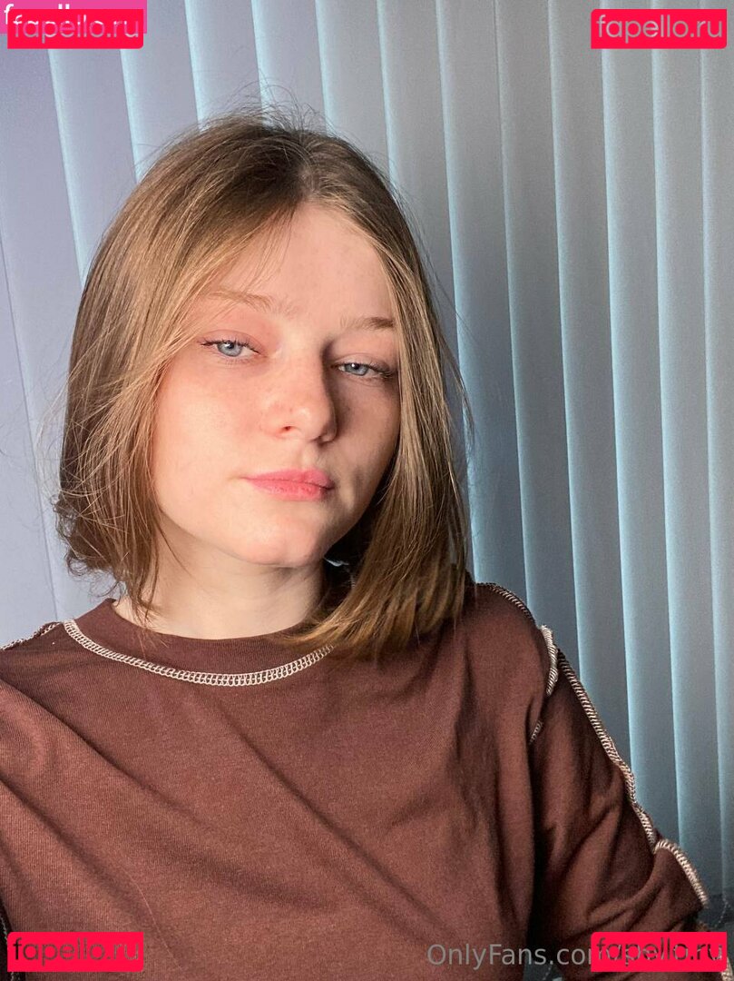 Snifftug / shy.tiny Onlyfans Photo Gallery 