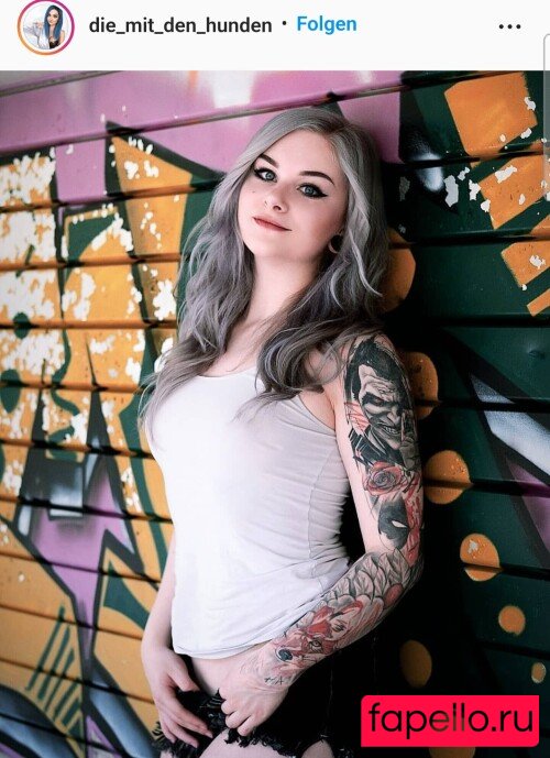 Lins Pics / LinsPics / die_mit_den_hunden Onlyfans Photo Gallery 