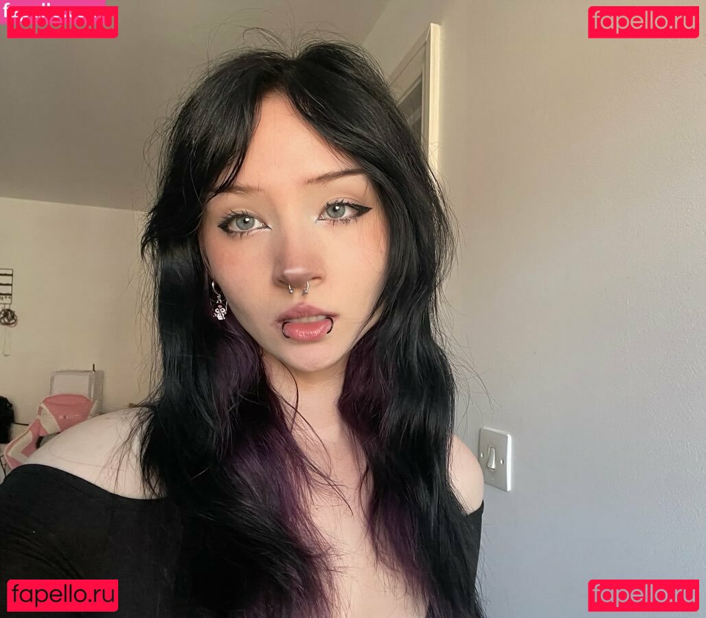 KiaKuromi2 / https: / kiakuromi Onlyfans Photo Gallery 