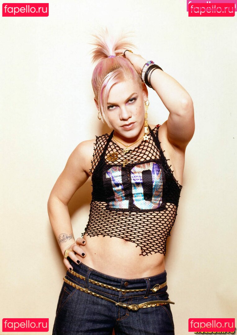 Alecia Beth Moore / Pink / pinksuicide Onlyfans Photo Gallery 