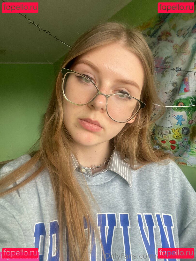 aliceschulz / aliceschulz_ / kleinealicee Onlyfans Photo Gallery 