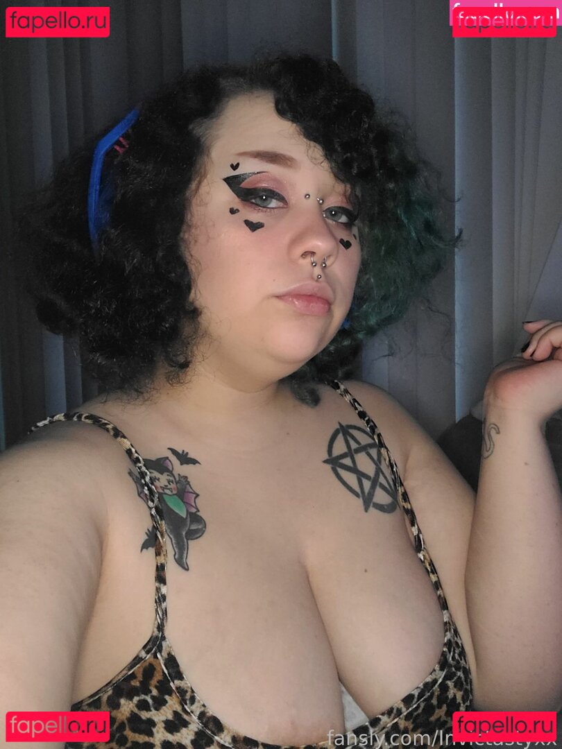 midnamoth / minteamoth Onlyfans Photo Gallery 