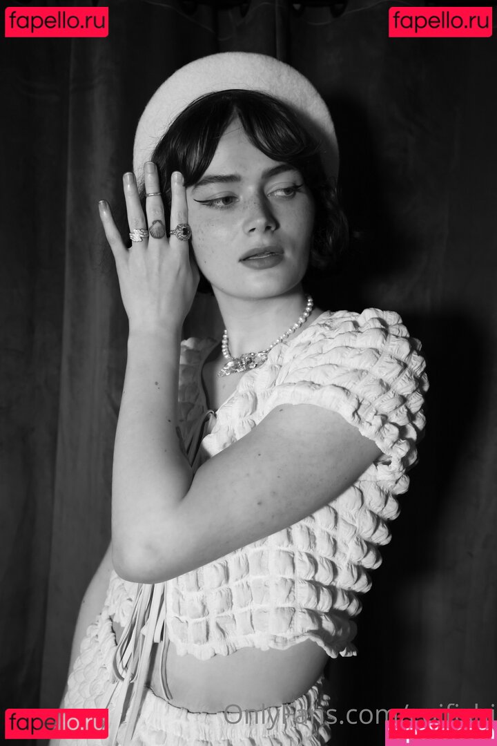 floraauclair / florabirb Onlyfans Photo Gallery 