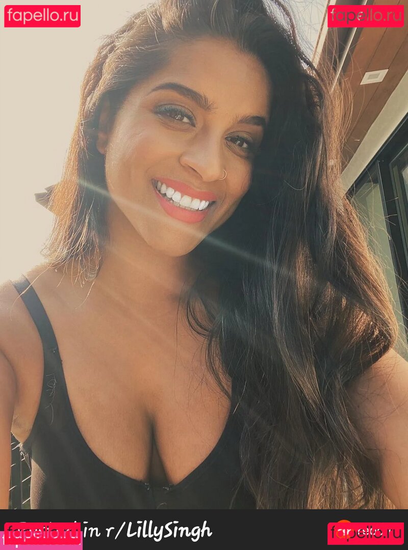 Lilly Singh / lilly Onlyfans Photo Gallery 