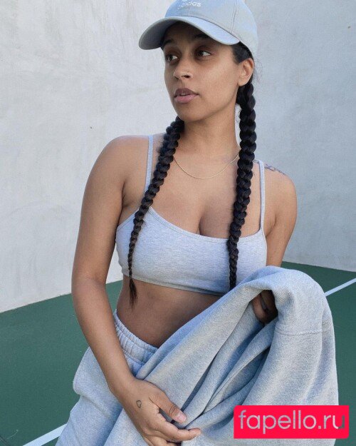 Lilly Singh / lilly Nude Onlyfans Photo 18