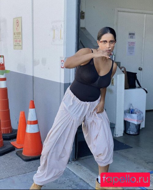 Lilly Singh / lilly Nude Onlyfans Photo 8