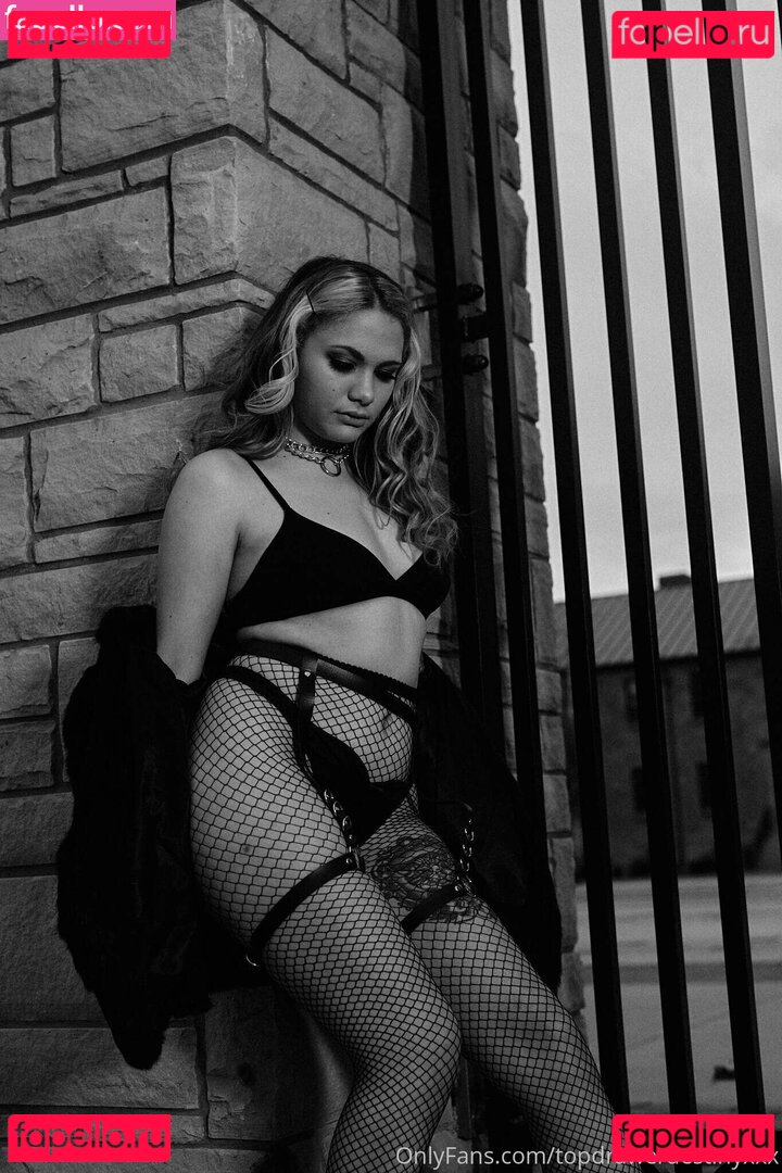atouchofcrystal Nude Onlyfans Photo 33