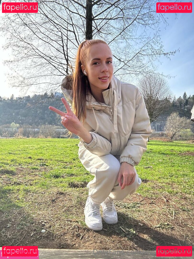 mollymollyyy / mollymollyyyy Onlyfans Photo Gallery 