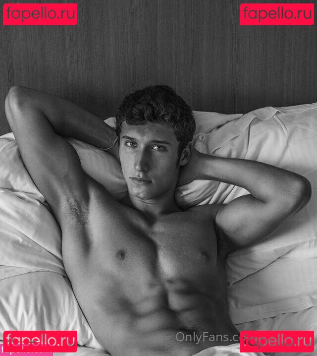 redarmy Nude Onlyfans Photo 8