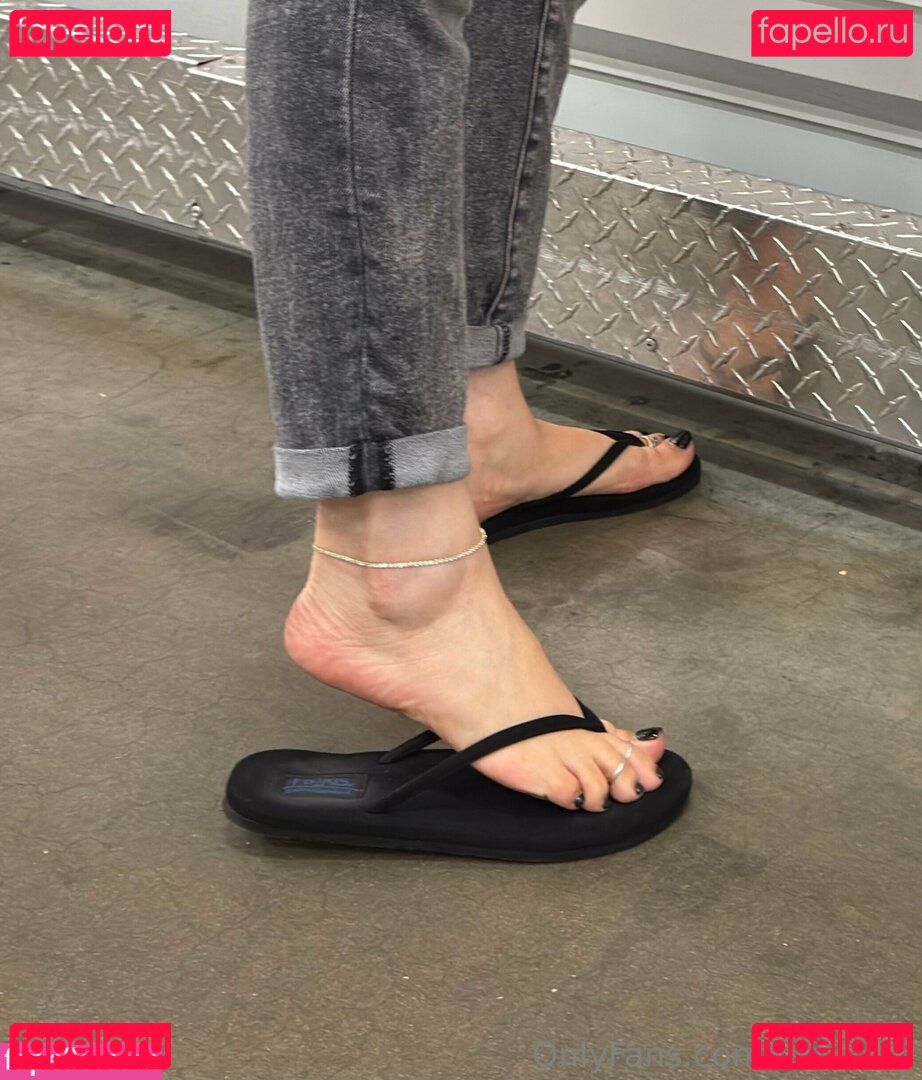 lilmizdry Onlyfans Photo Gallery 