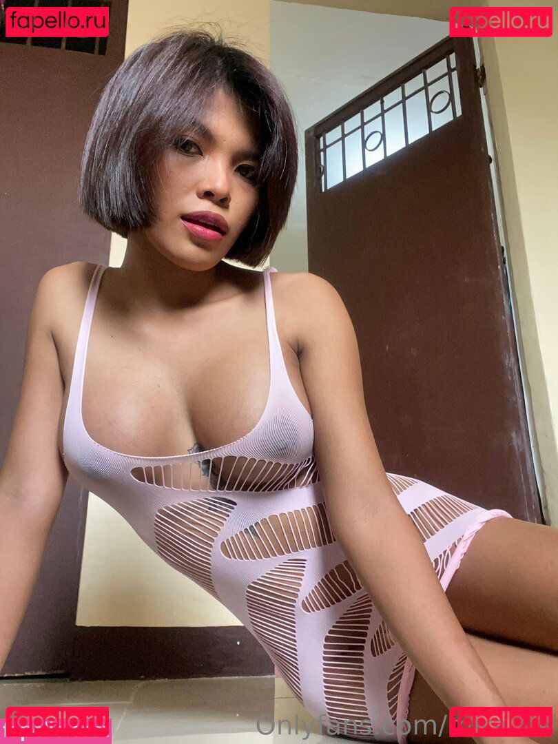 tiny.mira / tiny.miraa Onlyfans Photo Gallery 